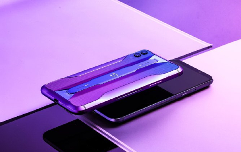 黑鲨游戏手机2 Pro推出“流光紫”配色，流光溢彩的游戏顶配旗舰