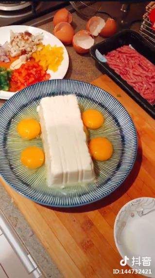 抖音上豆腐蒸鸡蛋肉末的做法图片1